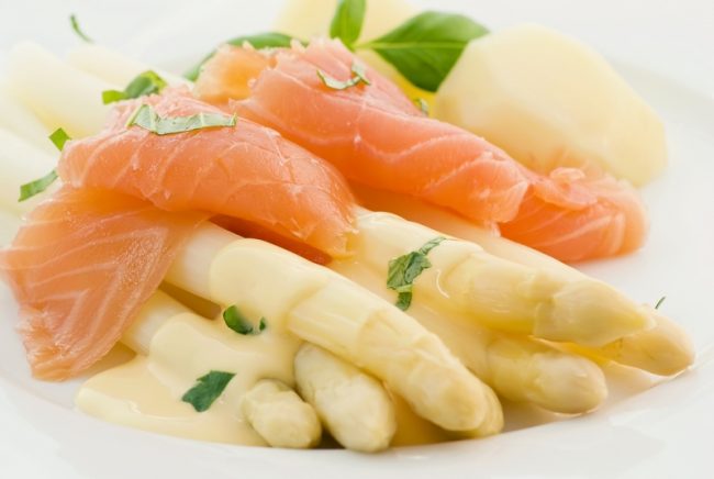 asperges met gerookte zalm