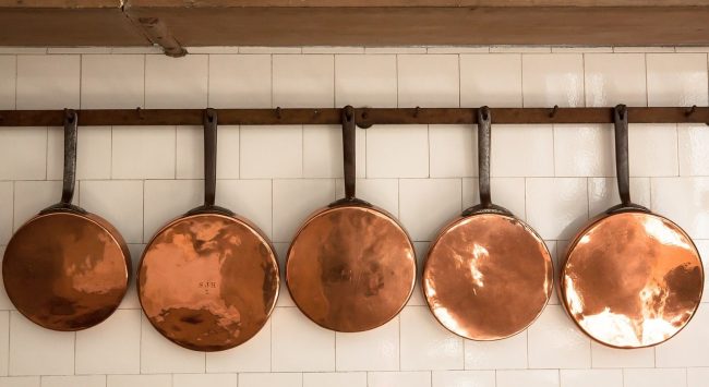 het kopen van pannen